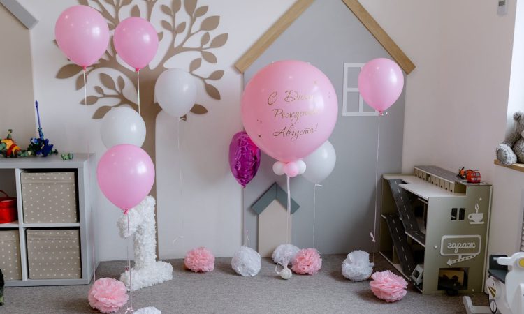 Balloon Decoration Ideas Using Only Dollar Store Supplies